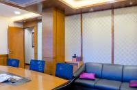 Another view of the same room.